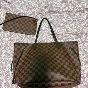 Louis Vuitton Neverfull MM